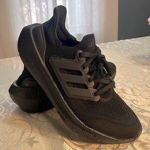 Adidas Ultra Boost 21 Triple Black Sneakers women’s size 9